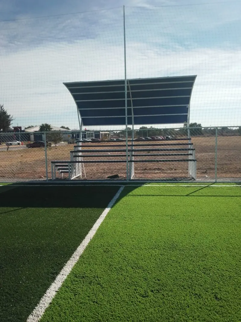 Grada 35 personas techo curvo de lona - Slider 2